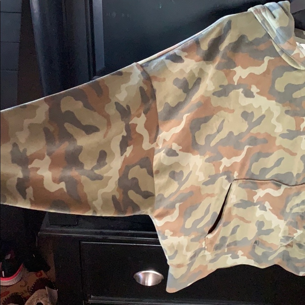 Top - Picture 4 of 4